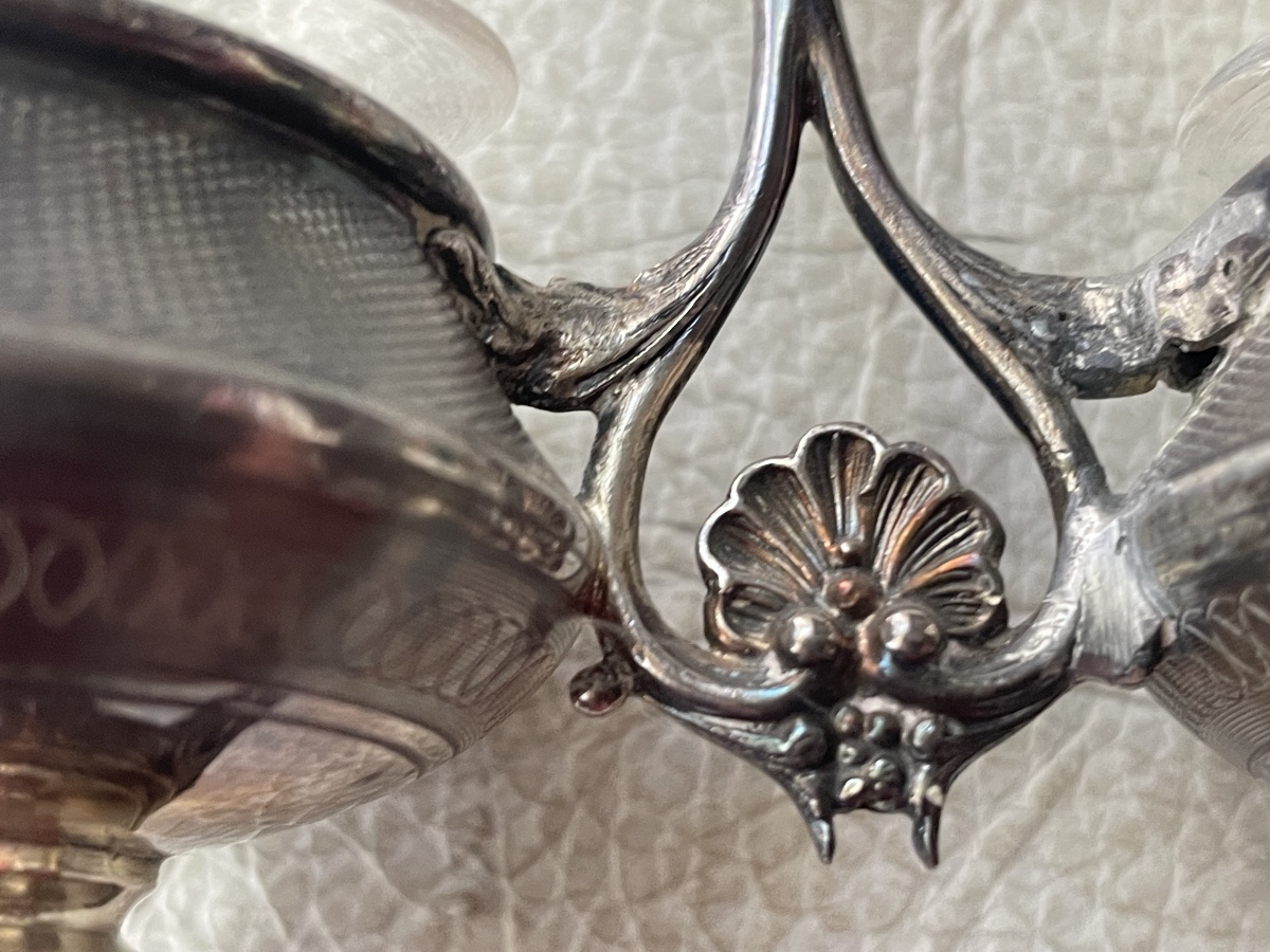 Silver Salt And Pepper Shakers -photo-2