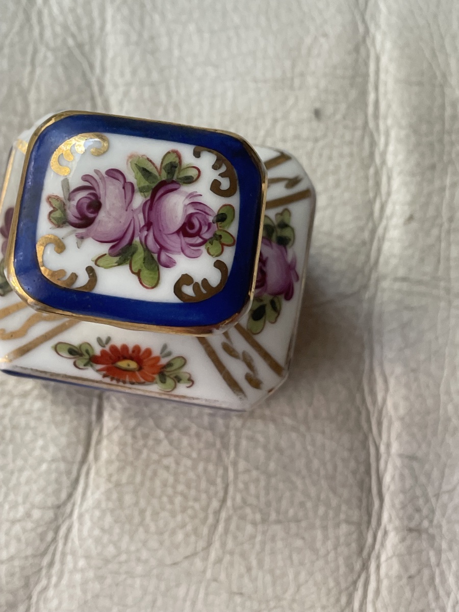 Small Sèvres Porcelain Bottle -photo-4