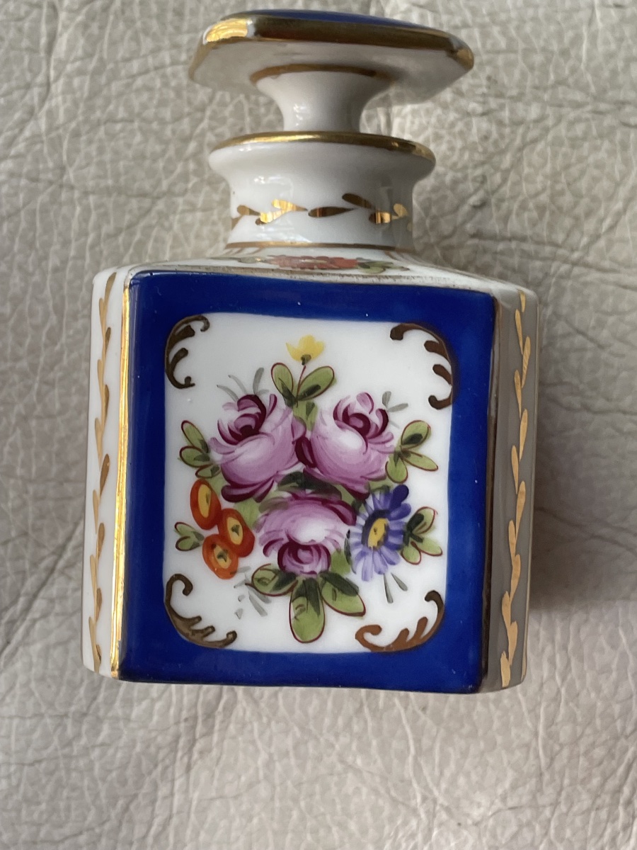 Small Sèvres Porcelain Bottle -photo-3