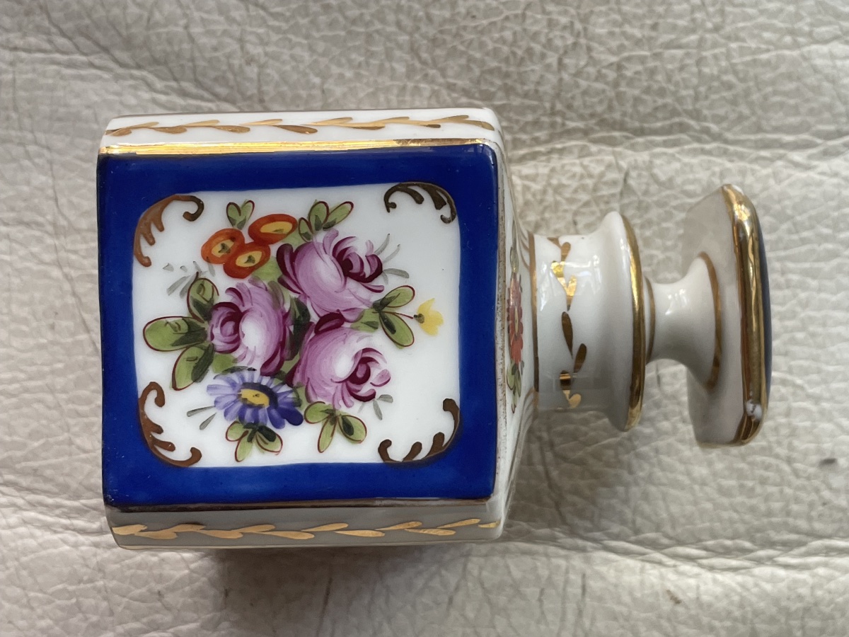 Small Sèvres Porcelain Bottle -photo-8
