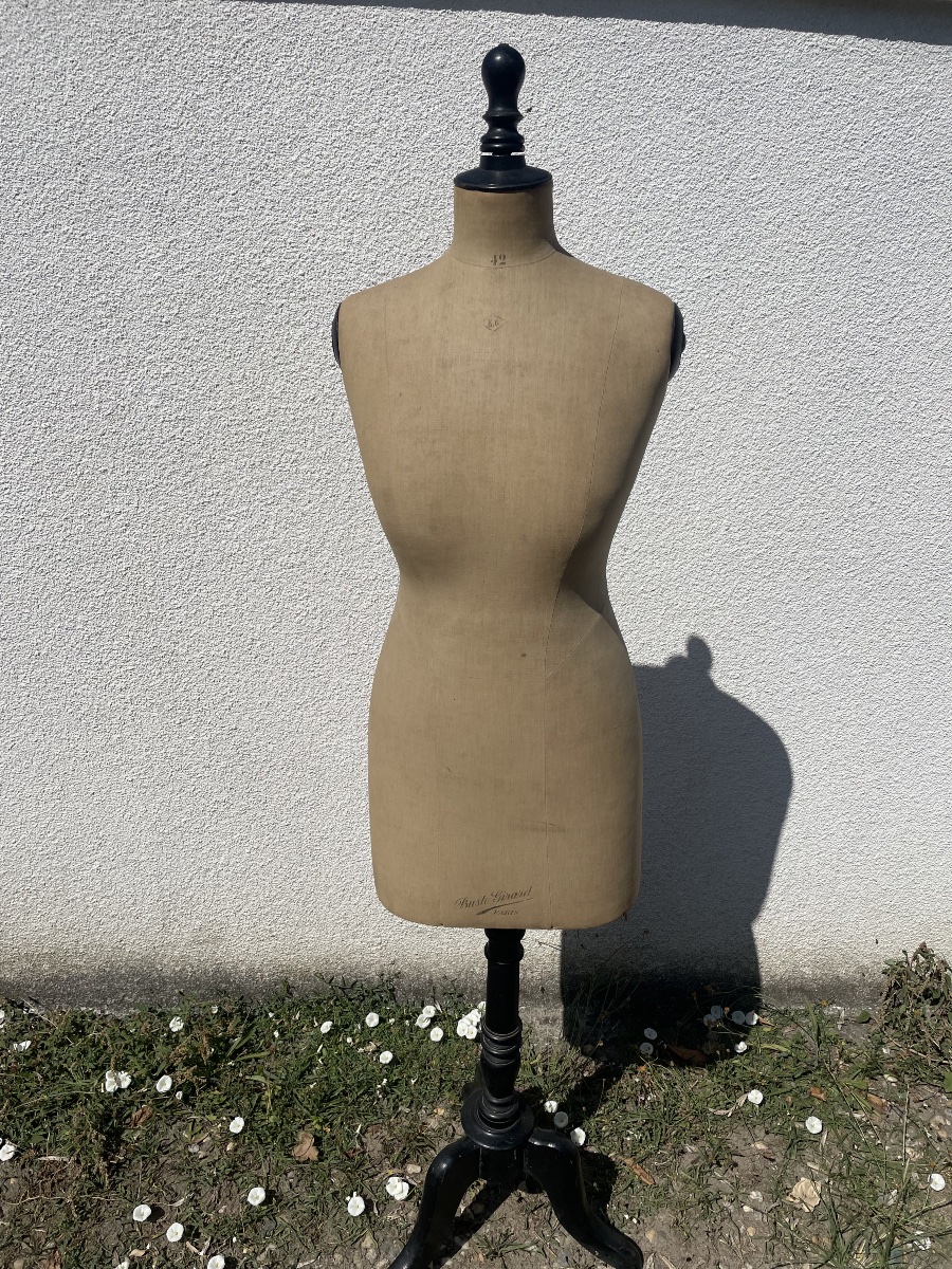 Girard Paris Bust Mannequin 