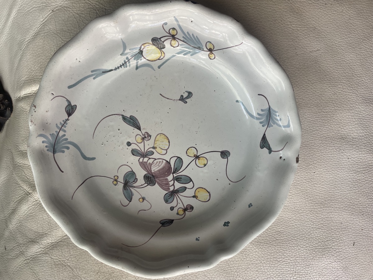 18th-century Earthenware Plate -photo-3