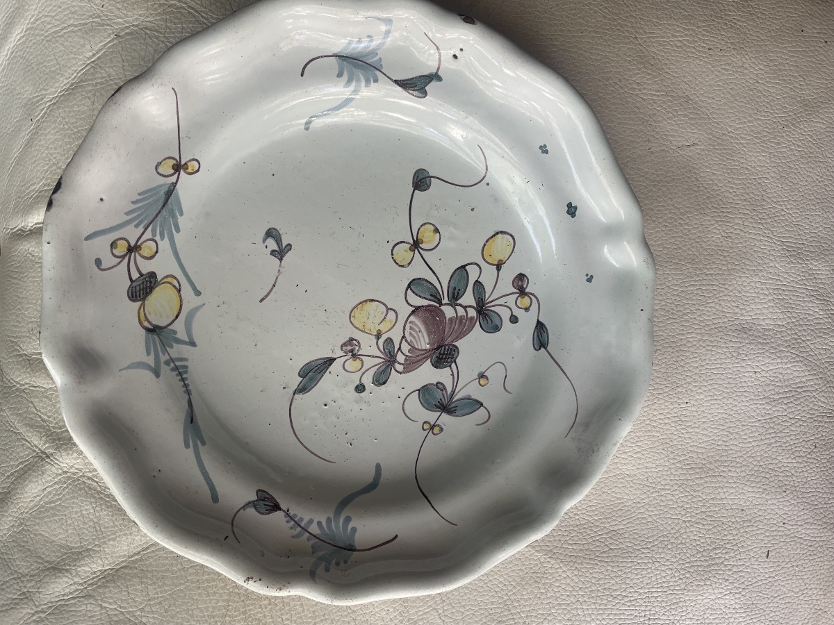 18th-century Earthenware Plate -photo-4