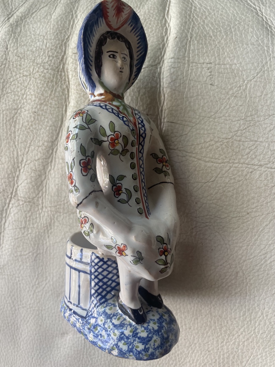 Earthenware Salt Shaker -photo-2