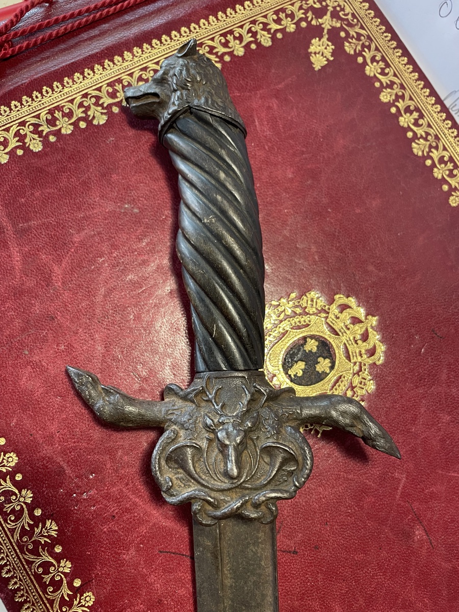 Hunting Dagger 
