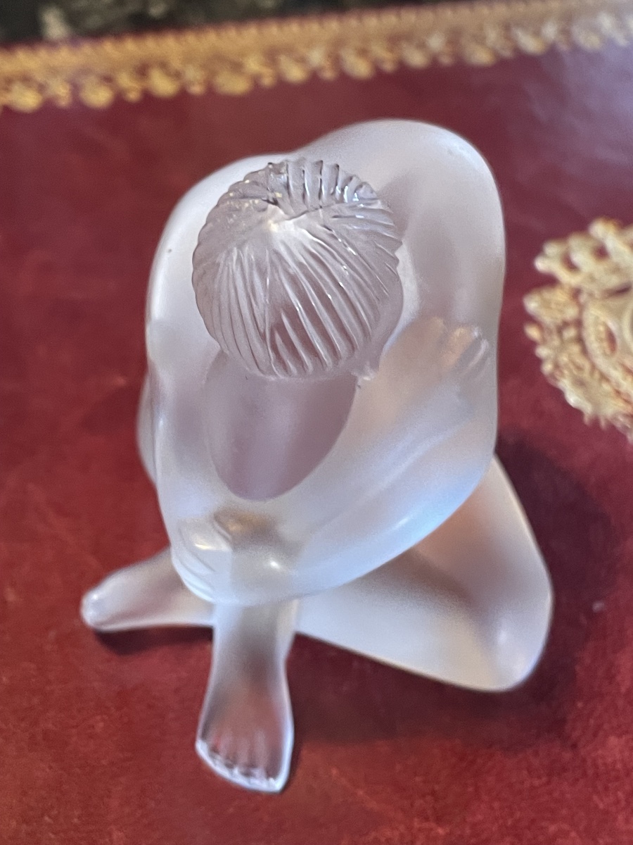 Lalique "crouching Woman" Crystal Figure -photo-4