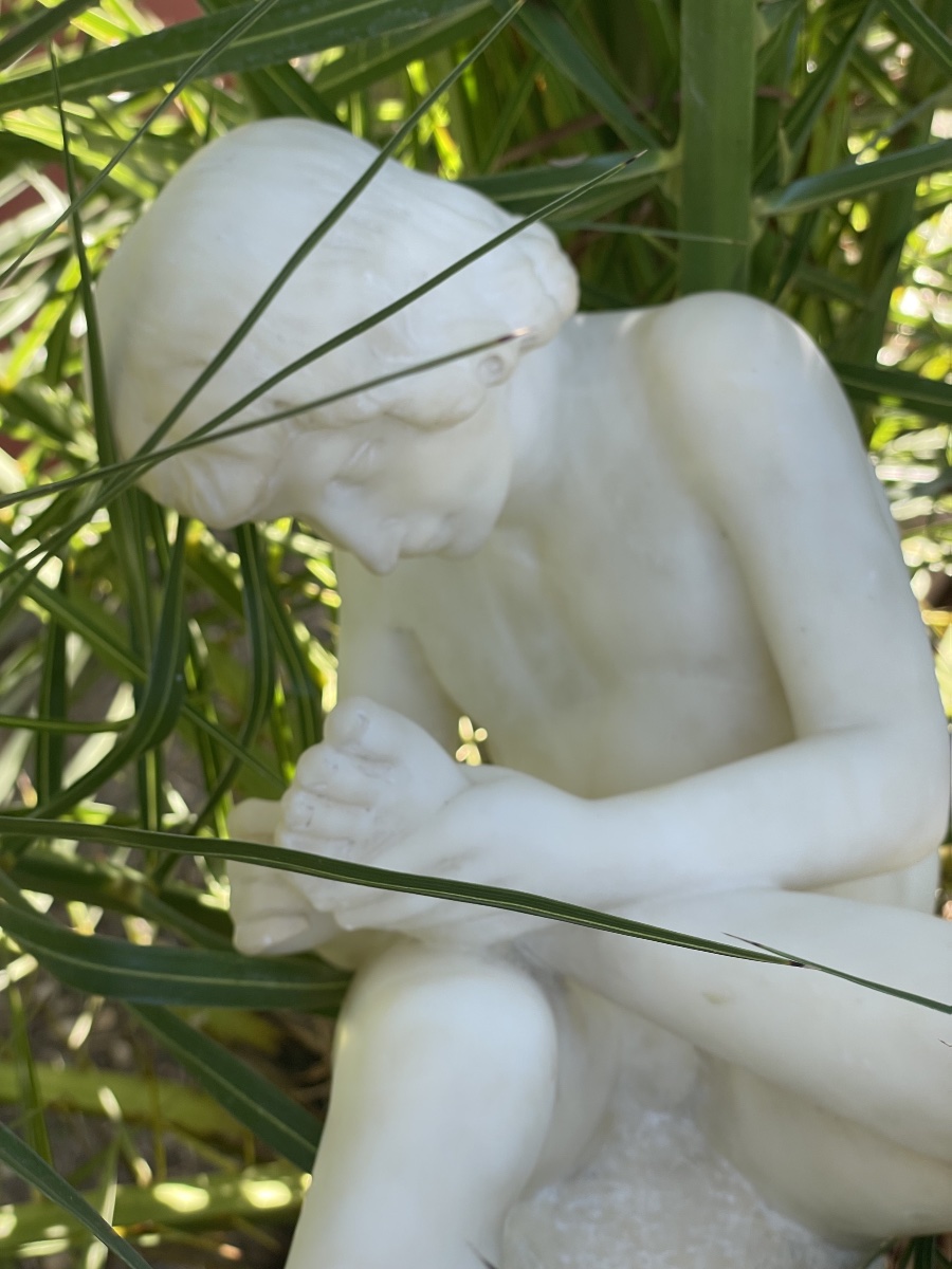Alabaster Sculpture: "the Young Man With The Thorn" -photo-2