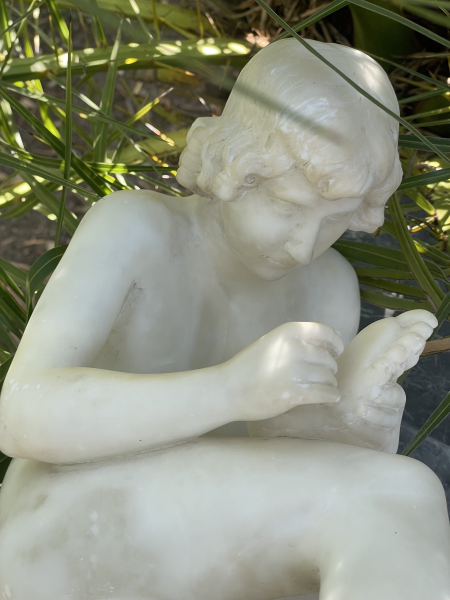Alabaster Sculpture: "the Young Man With The Thorn" -photo-3
