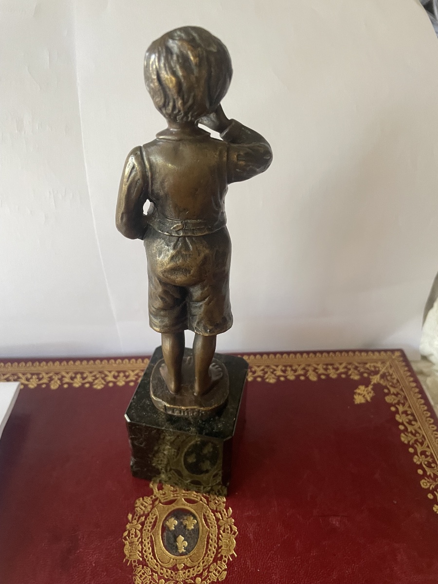 Bronze: Lemke's "the Little Boy Who Smokes" -photo-4