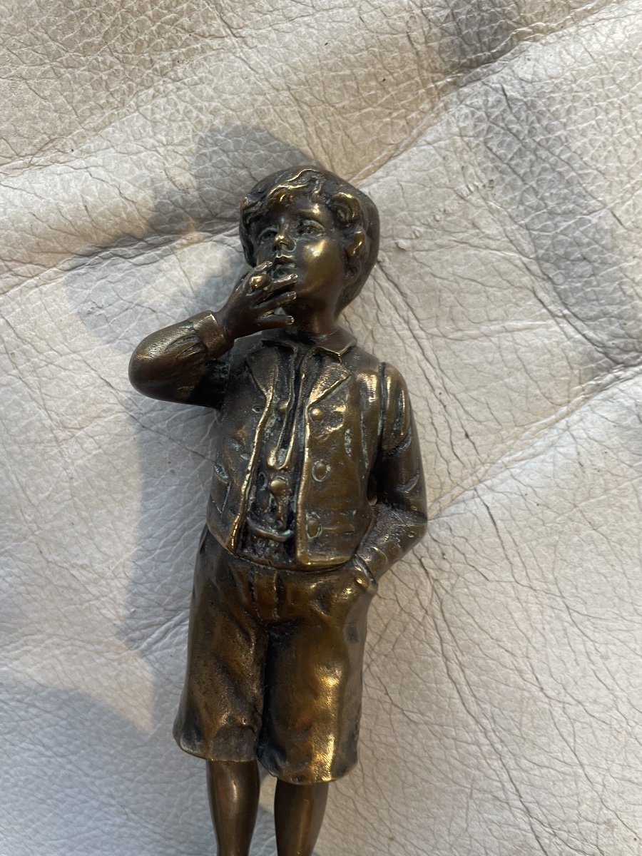 Bronze: Lemke's "the Little Boy Who Smokes" -photo-6