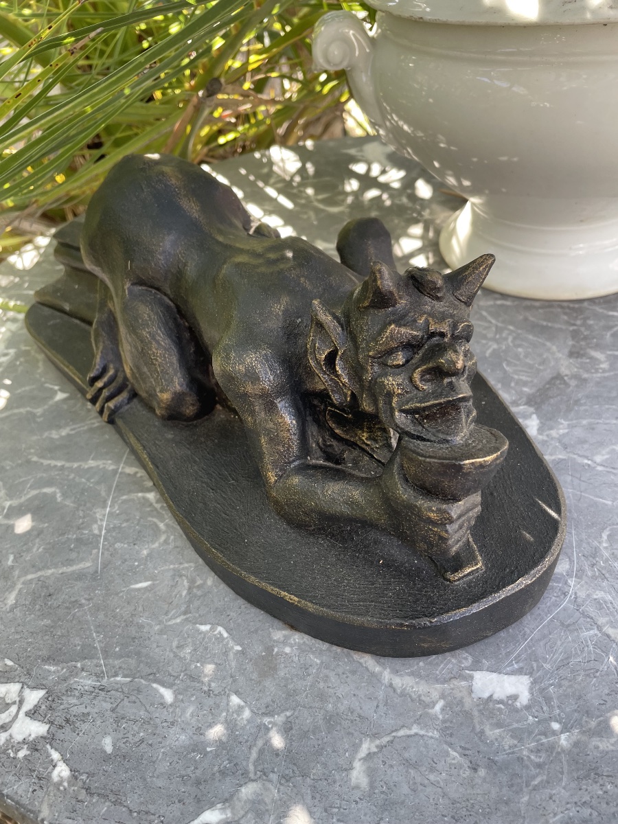 Sculpture Of The Devil -photo-6