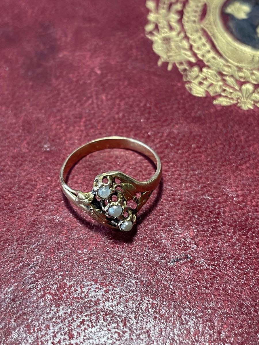Bague or et perles 