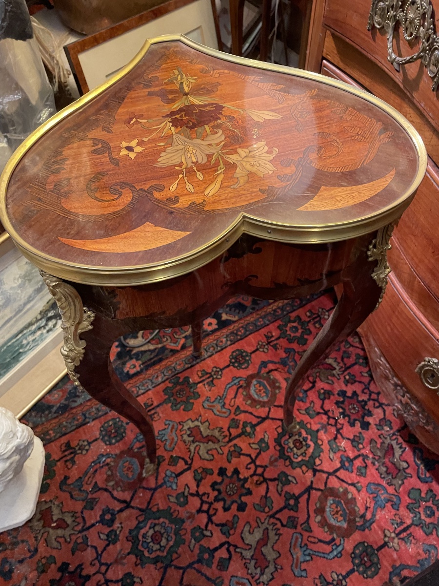 Heart-shaped Side Table With Niii Marquetry -photo-8