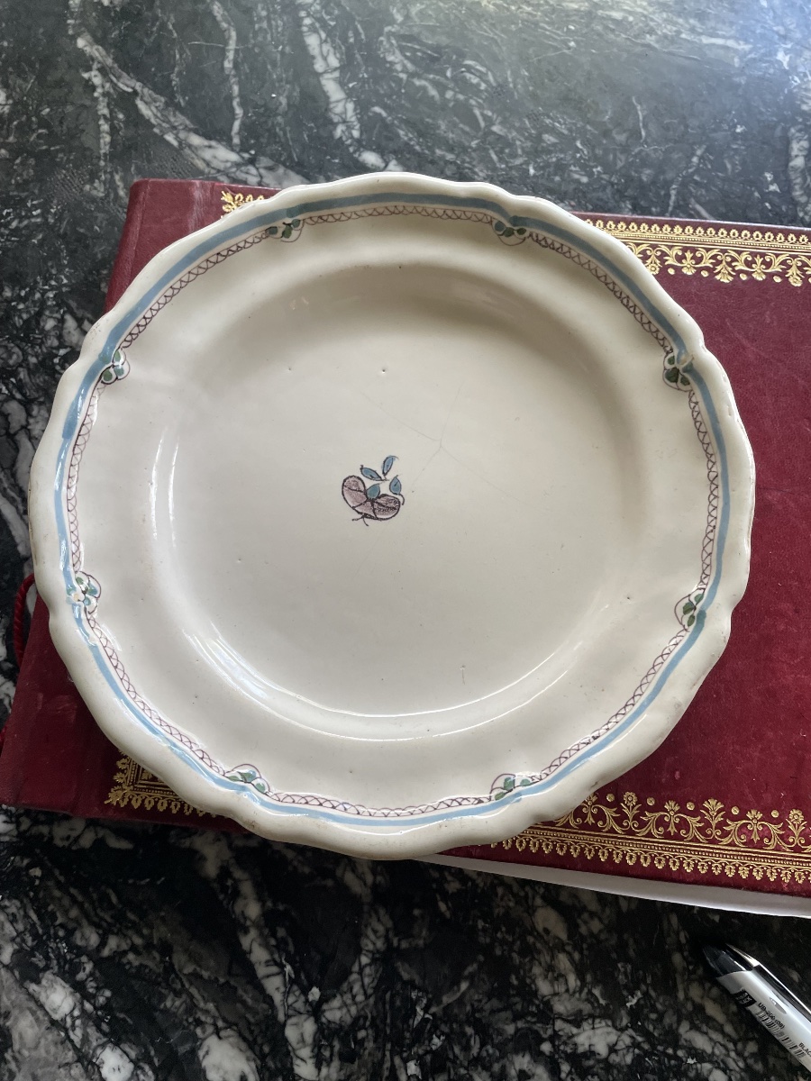 18th-century Earthenware Plate -photo-7