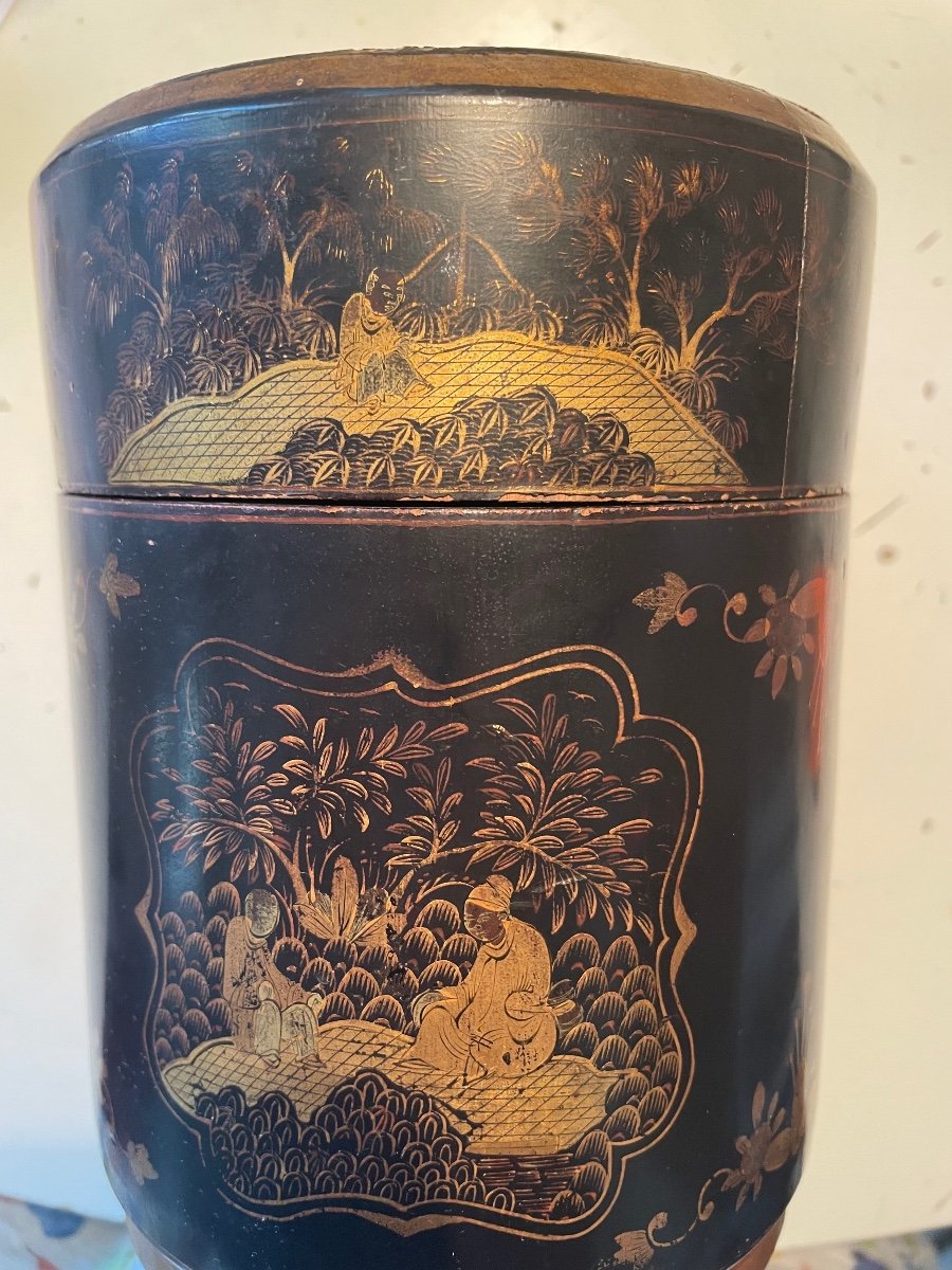 Chinese Lacquered Tea Caddy-photo-2