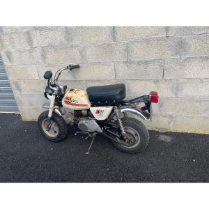 Honda Z50 Small Motorcycle 49cc .1970