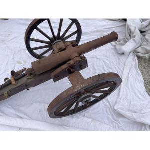 Petit canon sur roues 