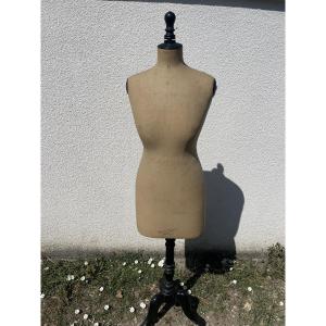 Girard Paris Bust Mannequin