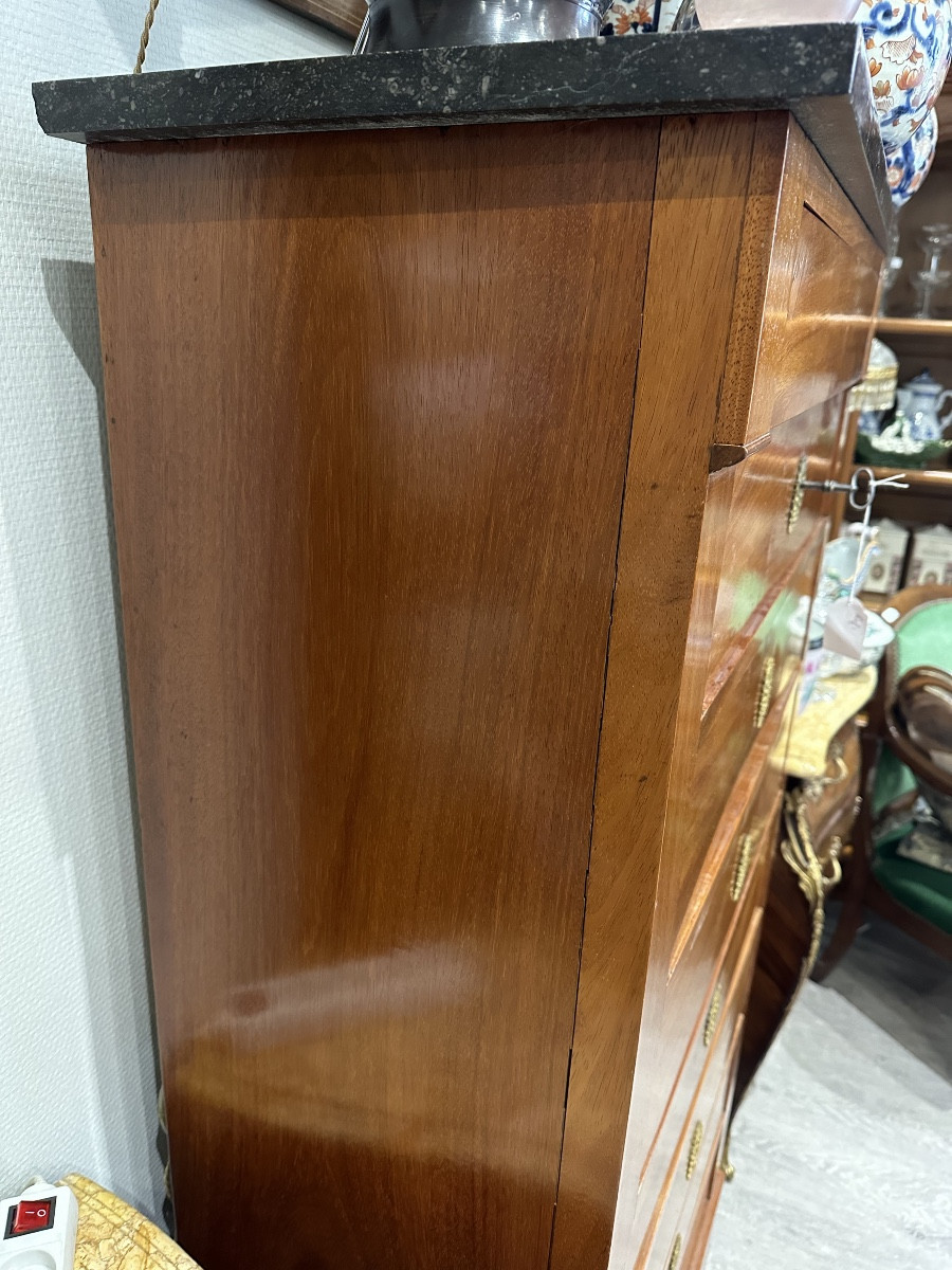Mahogany Chest Of Drawers-photo-3