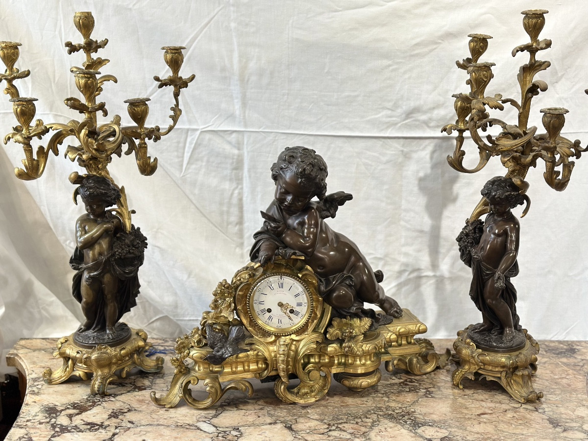 Importante garniture de cheminée 