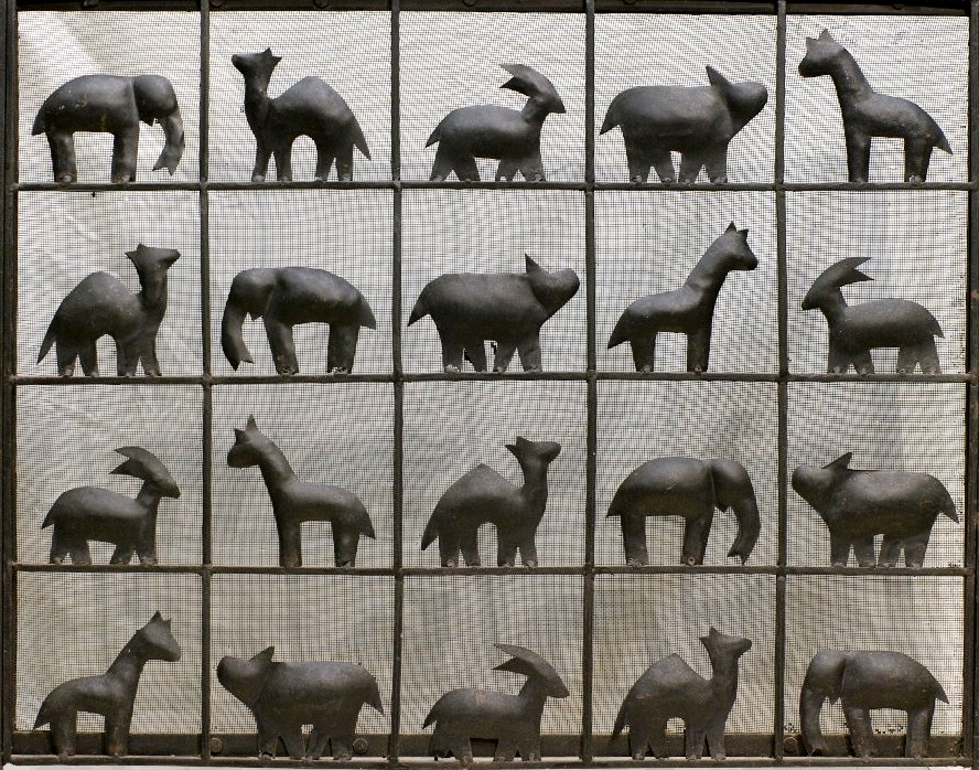 In Front Of Fire 1950 Wrought Iron African Animals-photo-2