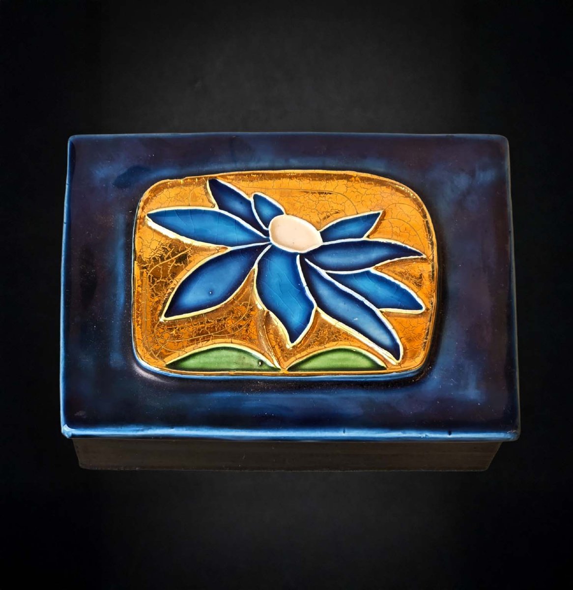 Ceramic Box By Mithé Espelt – Tiare Flower Decoration-photo-3