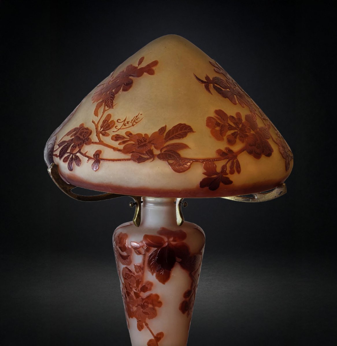 Émile Gallé – Grande lampe champignon Art Nouveau en pâte de verre à décor de vignes et raisins-photo-2
