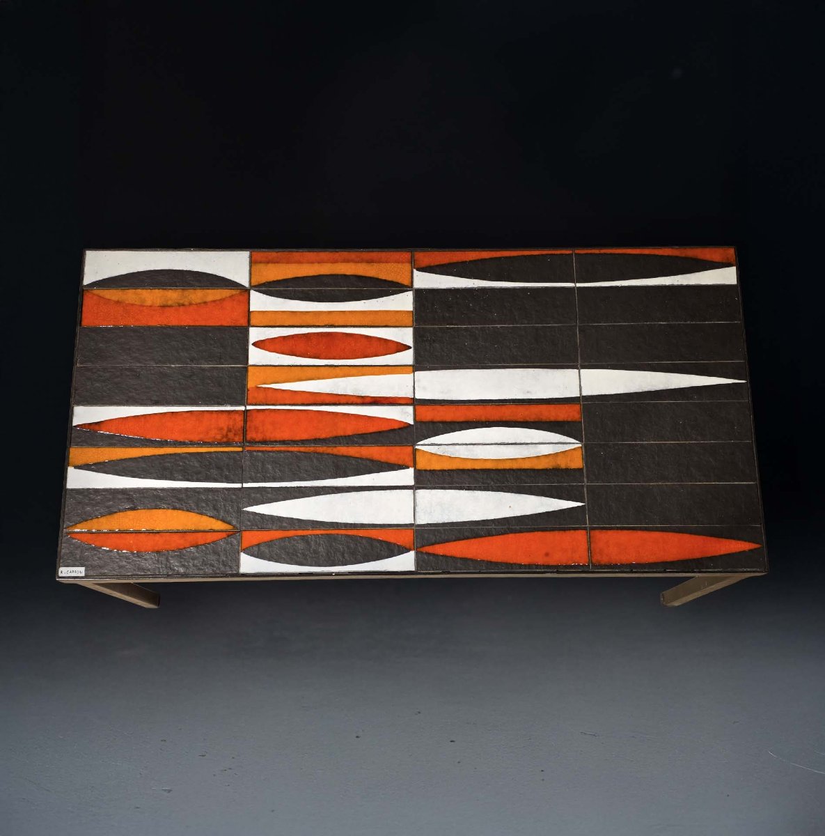 Table basse modèle “Shuttle” signée Roger Capron-photo-1