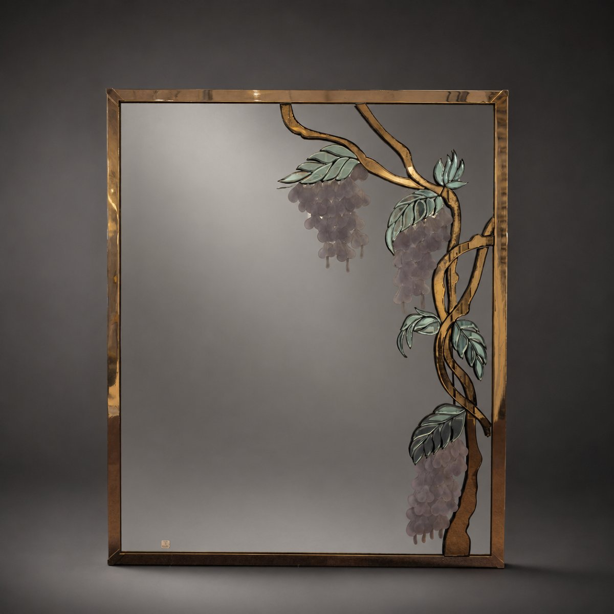 Grand miroir Murano à décor de glycine en verre appliqué, monture en laiton, signé, circa 1980