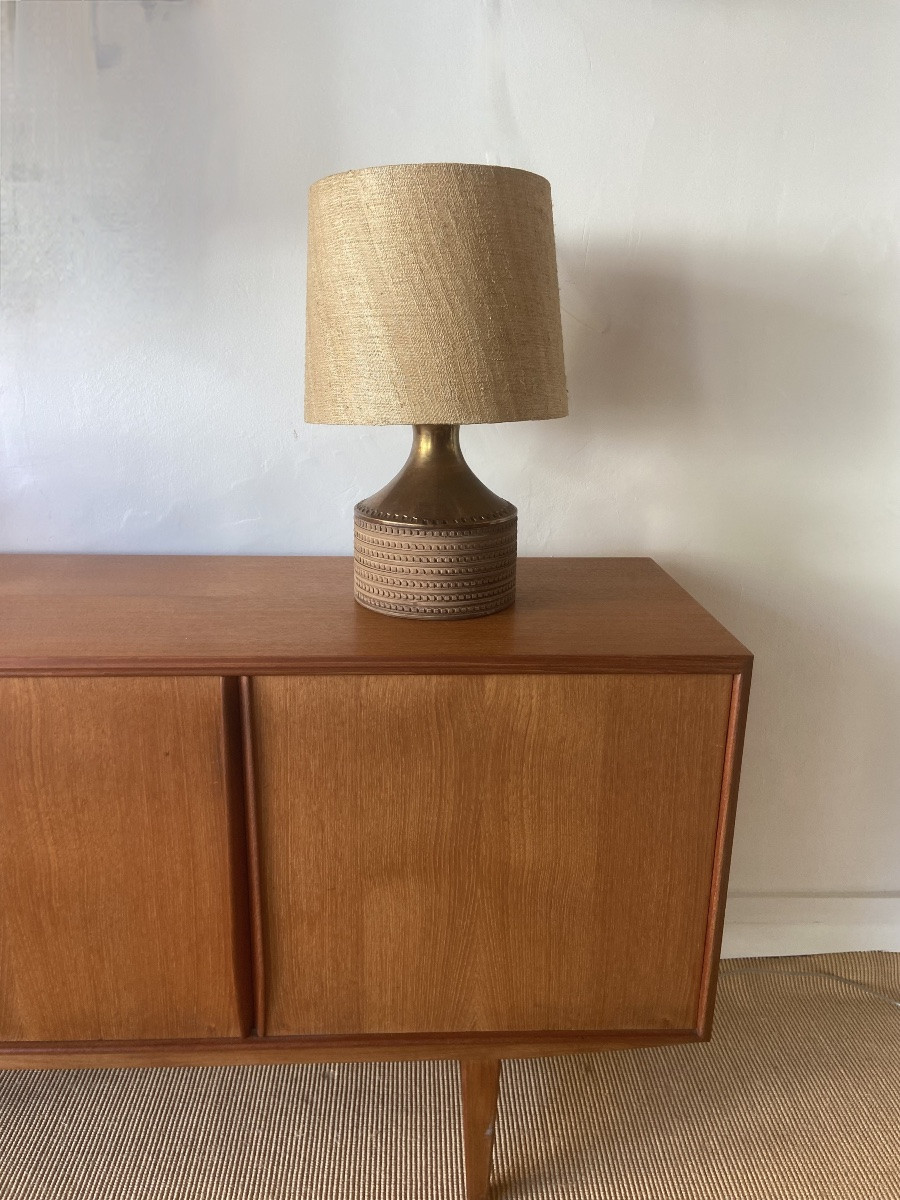 Ceramic Table Lamp.-photo-1