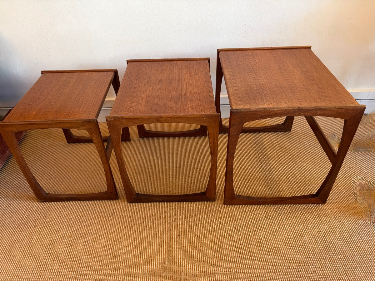 Set Of 3 Nesting Teak Tables.-photo-3