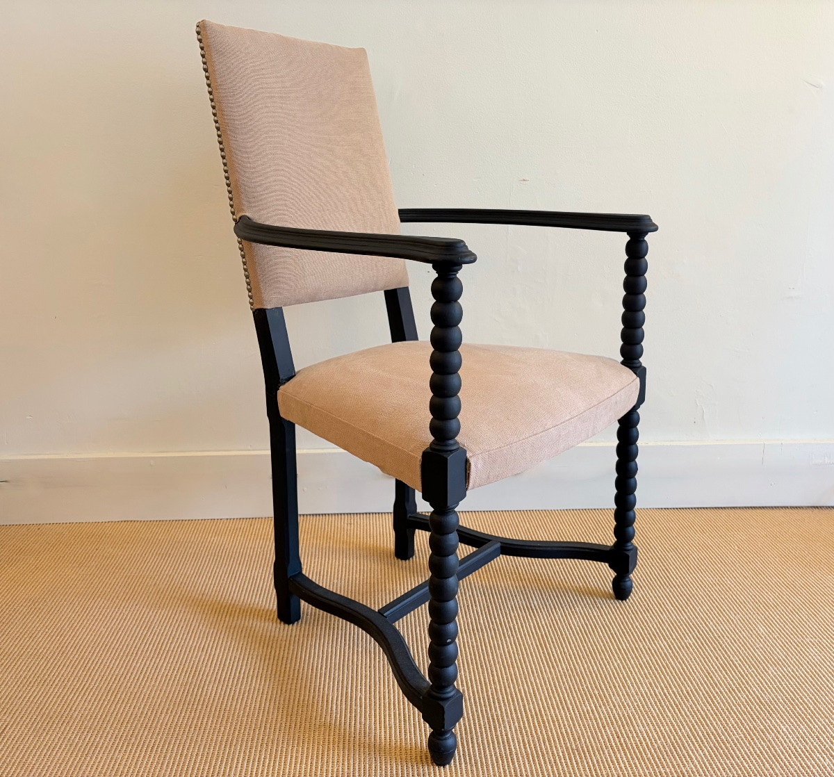 Paire de fauteuils de style Louis 13.-photo-2