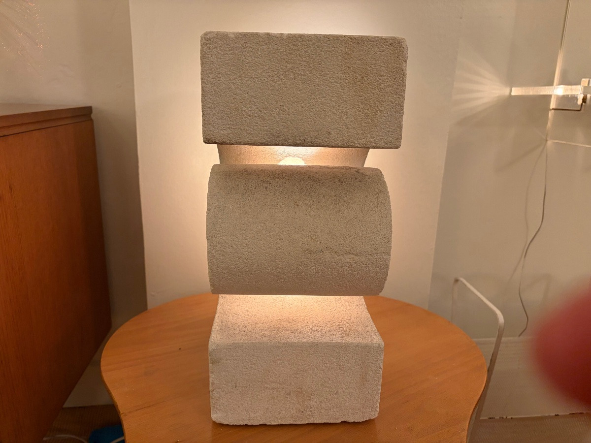 Sculpture lumineuse  par Albert Tormos en pierre naturelle, vers 1970.-photo-2