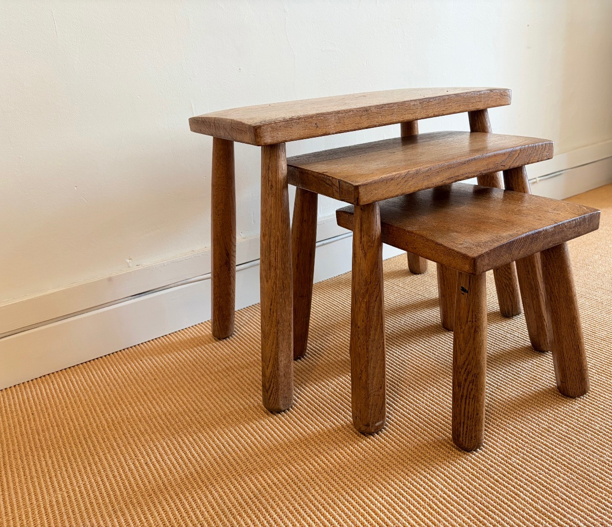 Suite Of 3 Brutalist Nesting Tables In Solid Oak, Circa 1950.-photo-2