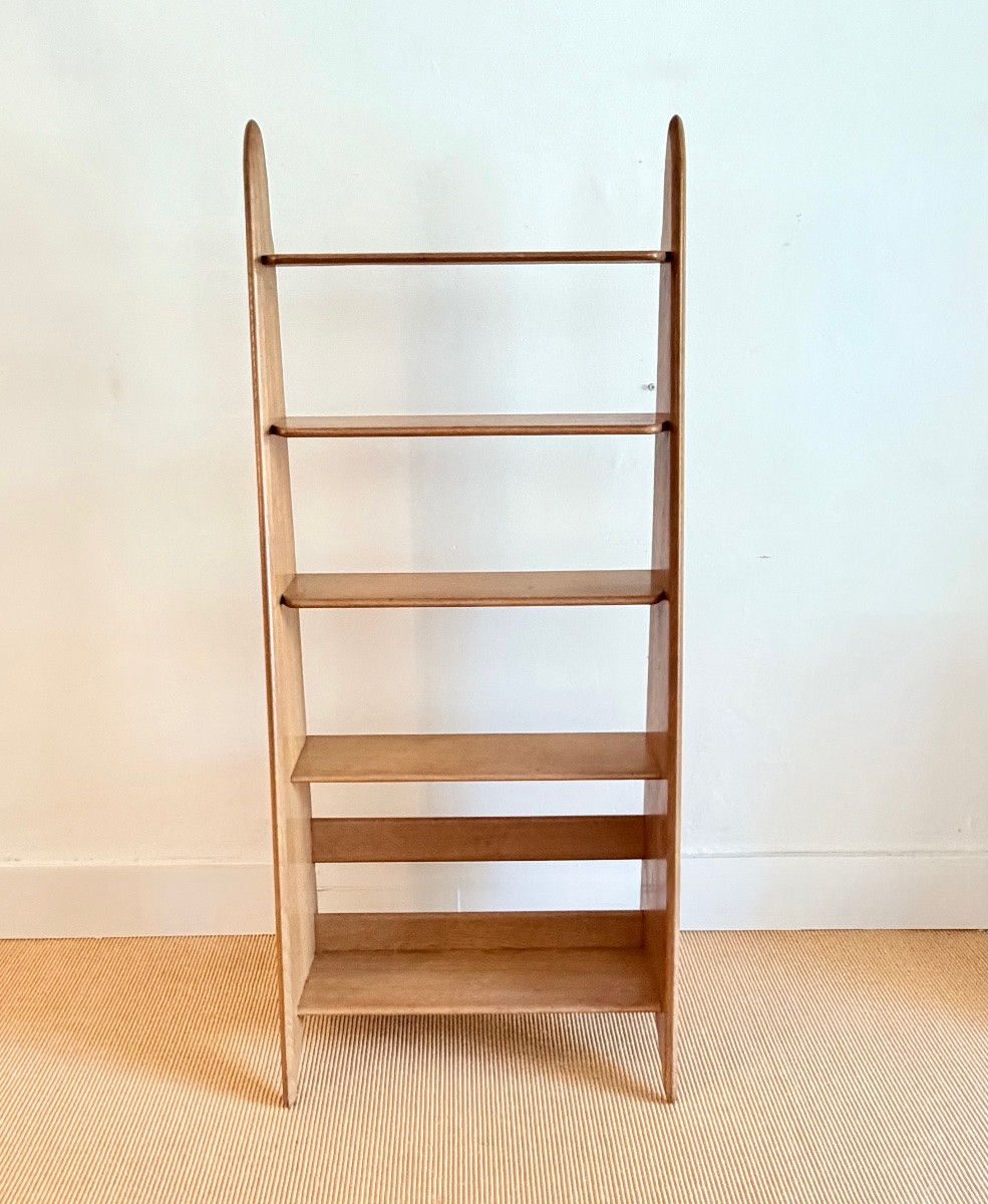Etagère en chêne blond par Pierre Cruège, vers 1950.-photo-3