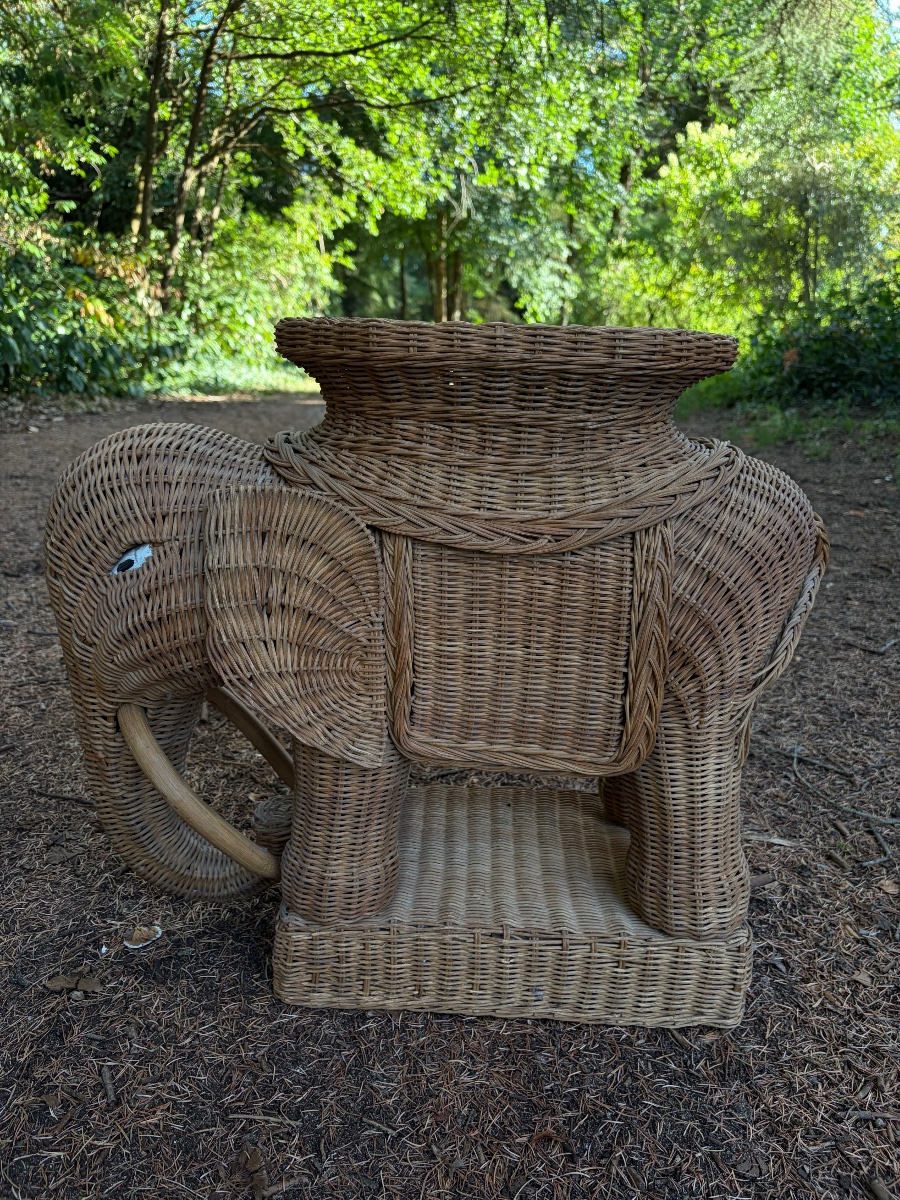 Rattan Elephant-shaped Side Table, Circa 1960.-photo-5