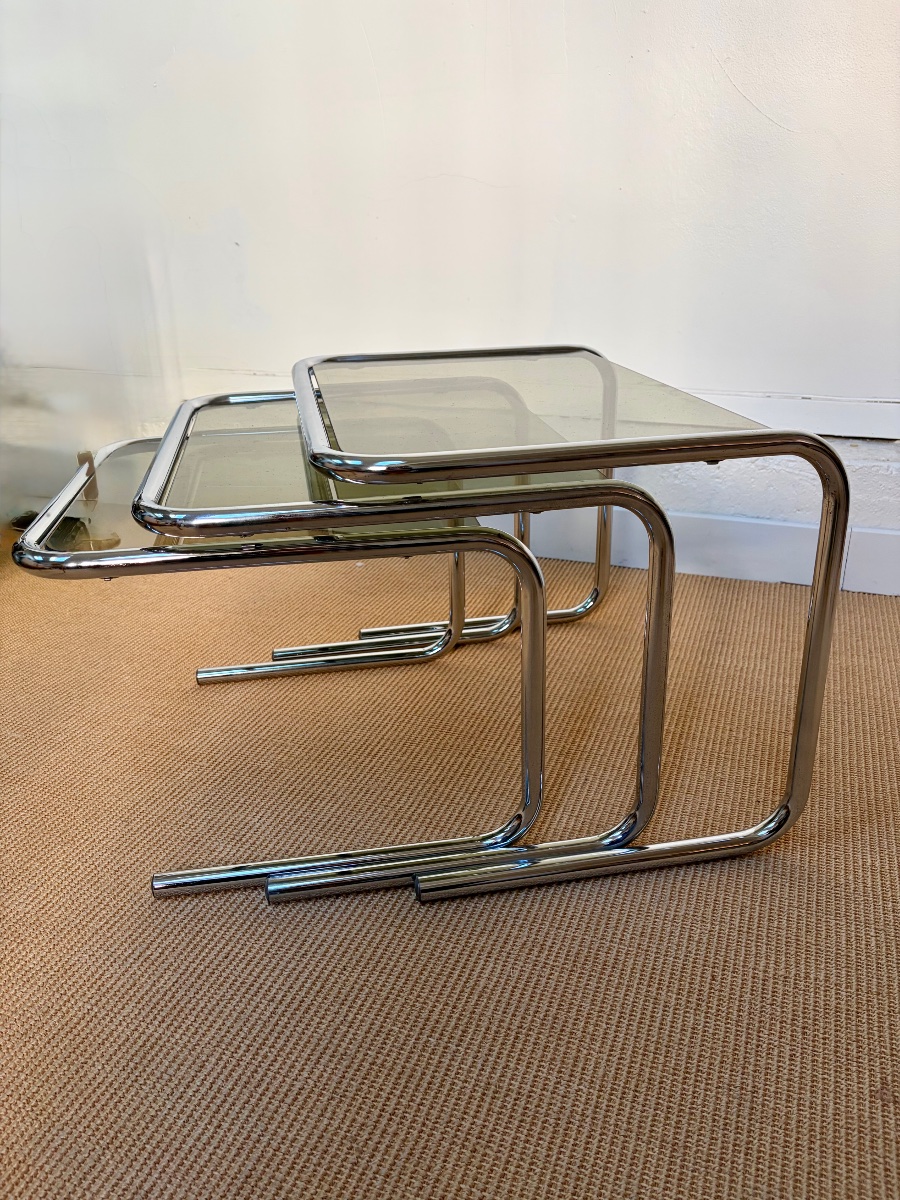 Set Of 3 Chrome Nesting Tables From The 1980s.-photo-3
