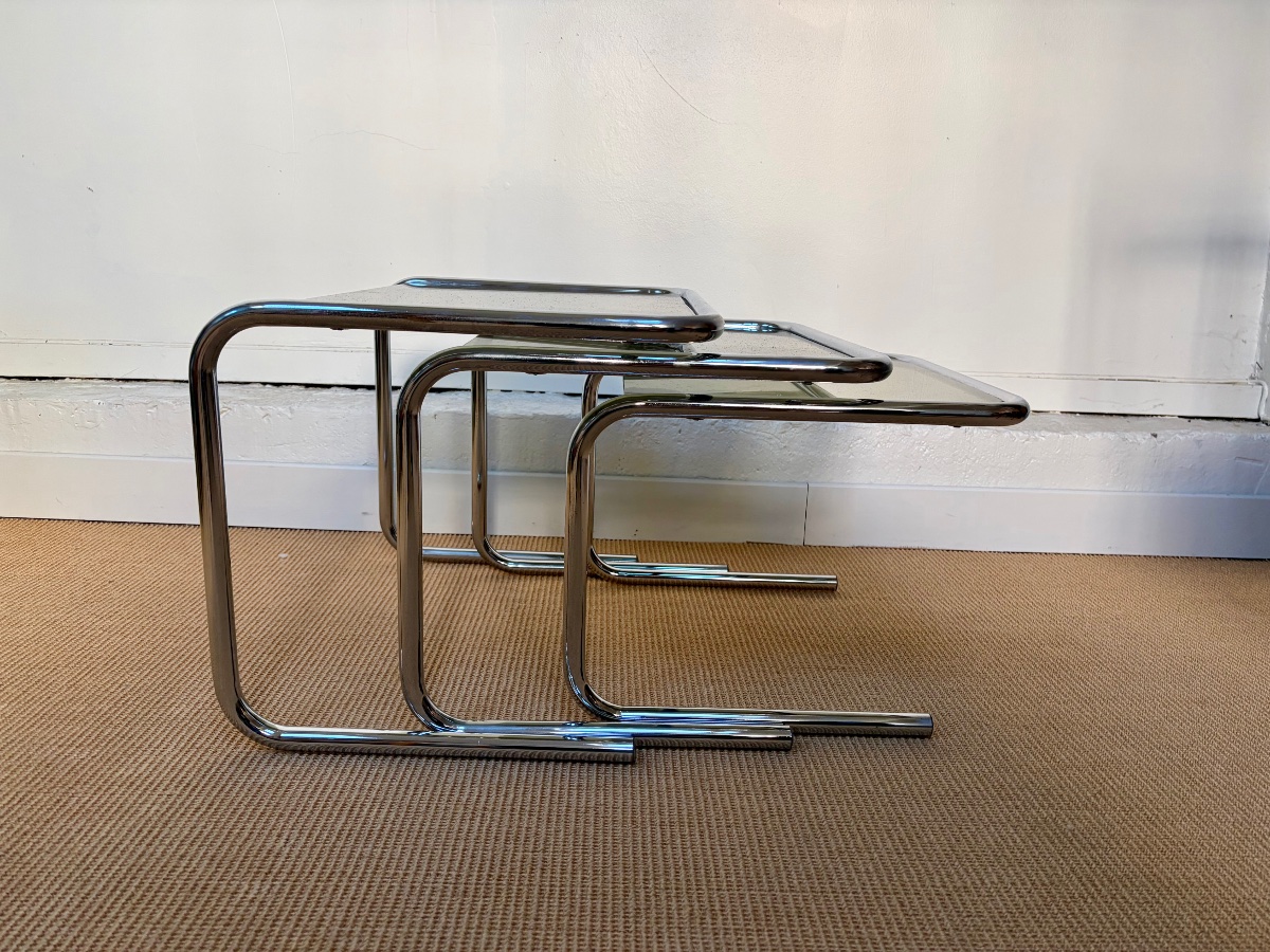 Set Of 3 Chrome Nesting Tables From The 1980s.-photo-5