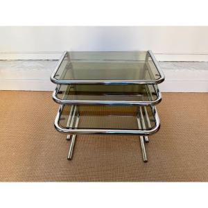 Suite de 3 tables gigognes en chrome années 80.