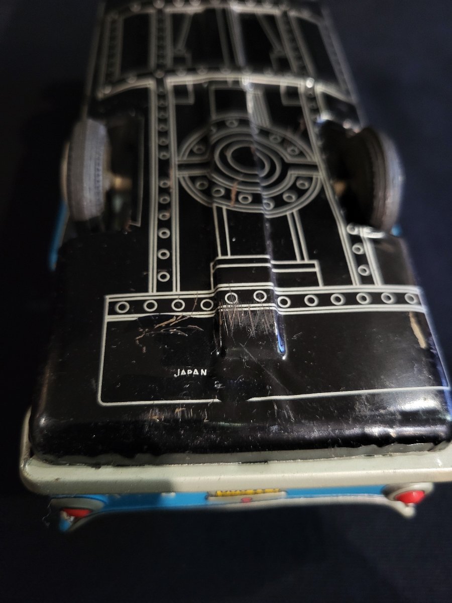 Linemar, Sheet-metal Buick Invicta Friction Car, Early 1960s.-photo-5