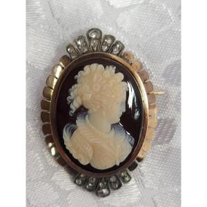 Broche Ornée d'Un Camée Agate Monté Or 18k Et Brillants