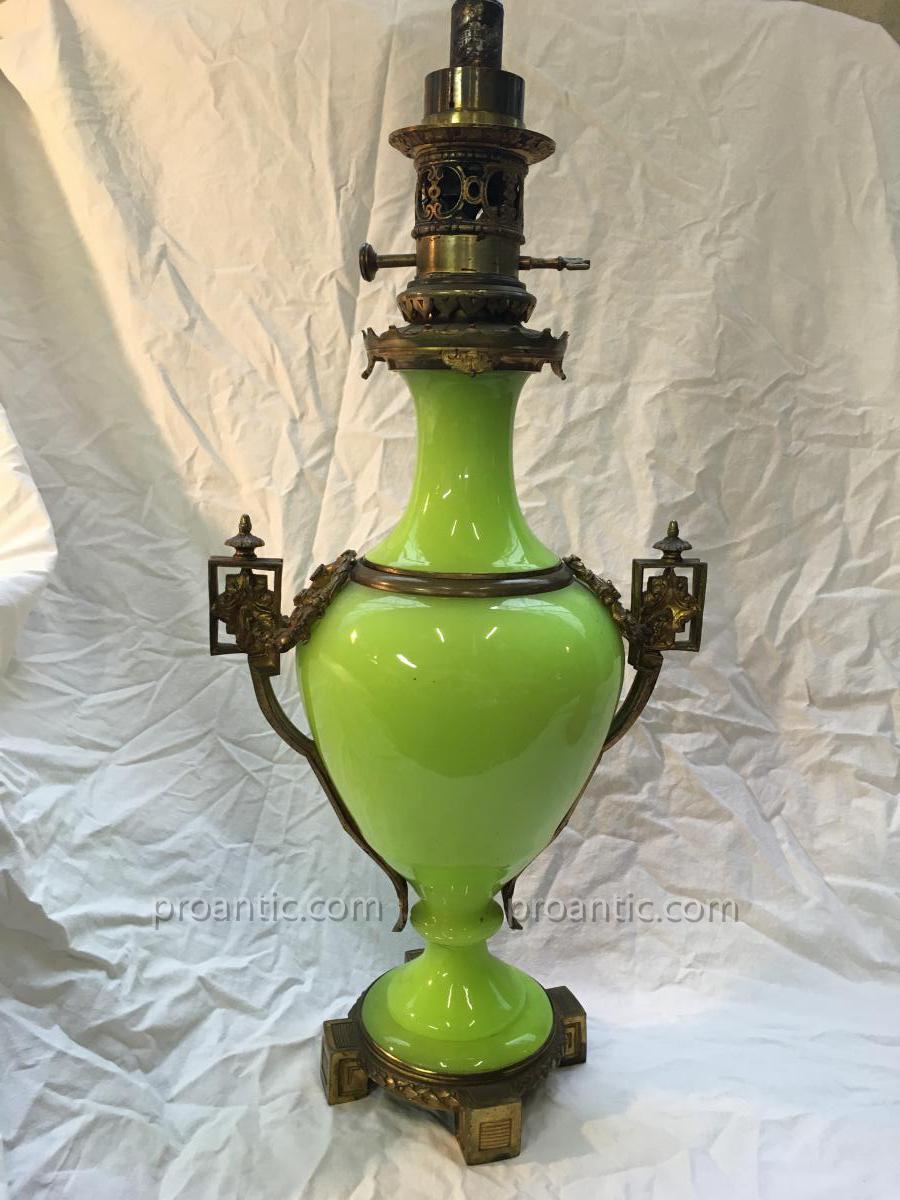 Paire Lampes Opaline verte 19ème 