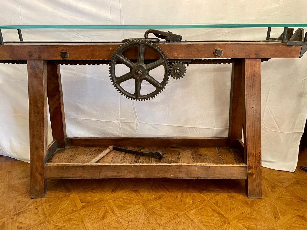 Ancien Banc d'Orfèvre à étirer Les Fils d'Or 