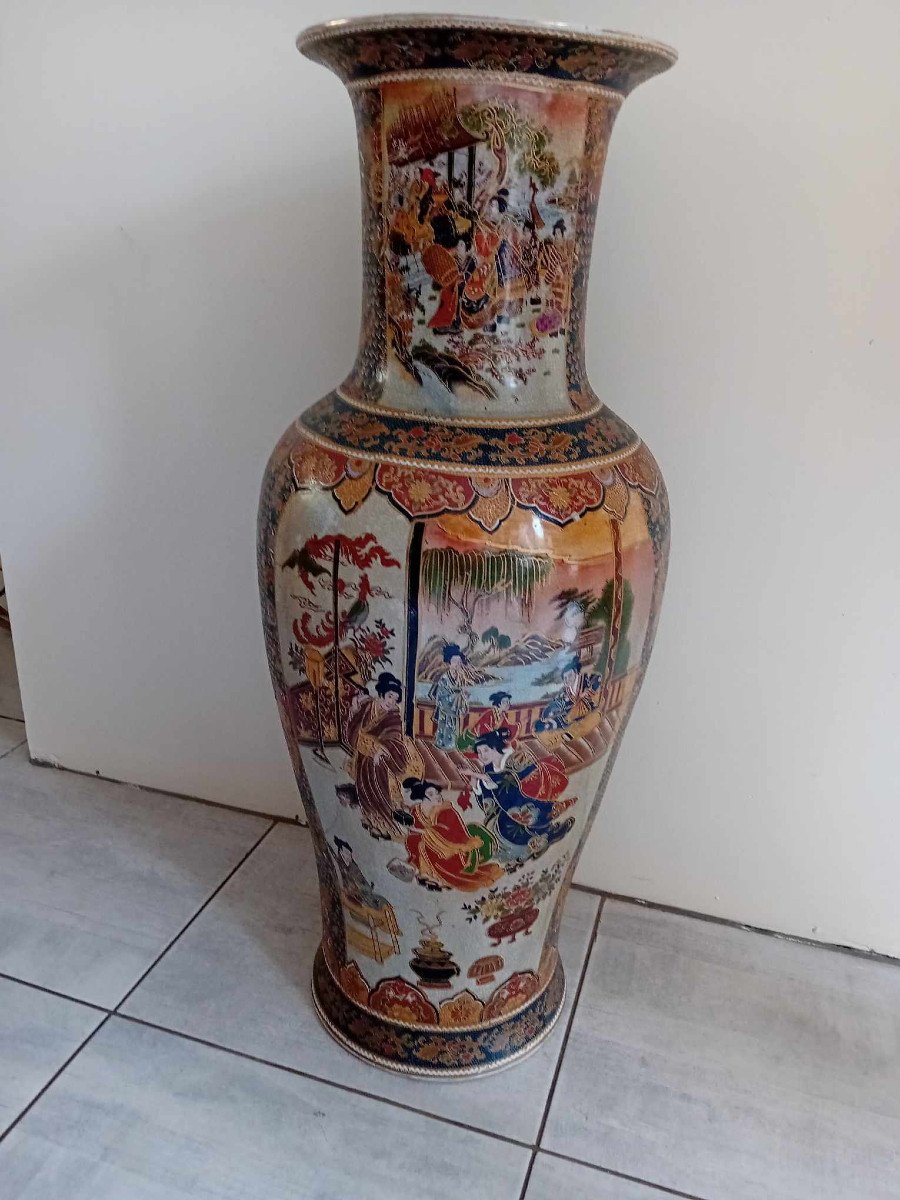 Chinese Porcelain Palace Size Neck Vase With Cartridges