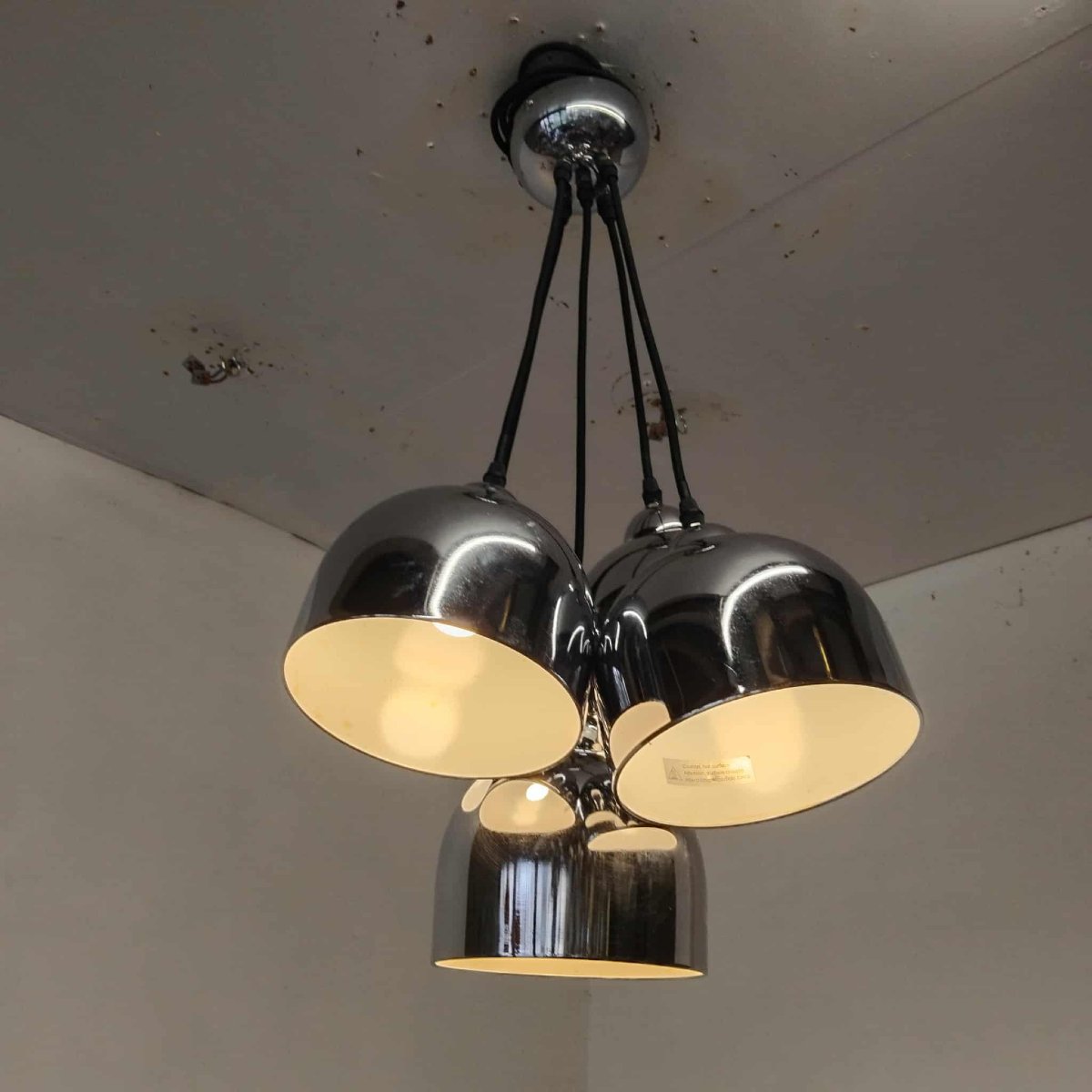 Suspension Space Art chrome-photo-1