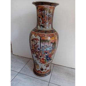 Chinese Porcelain Palace Size Neck Vase With Cartridges