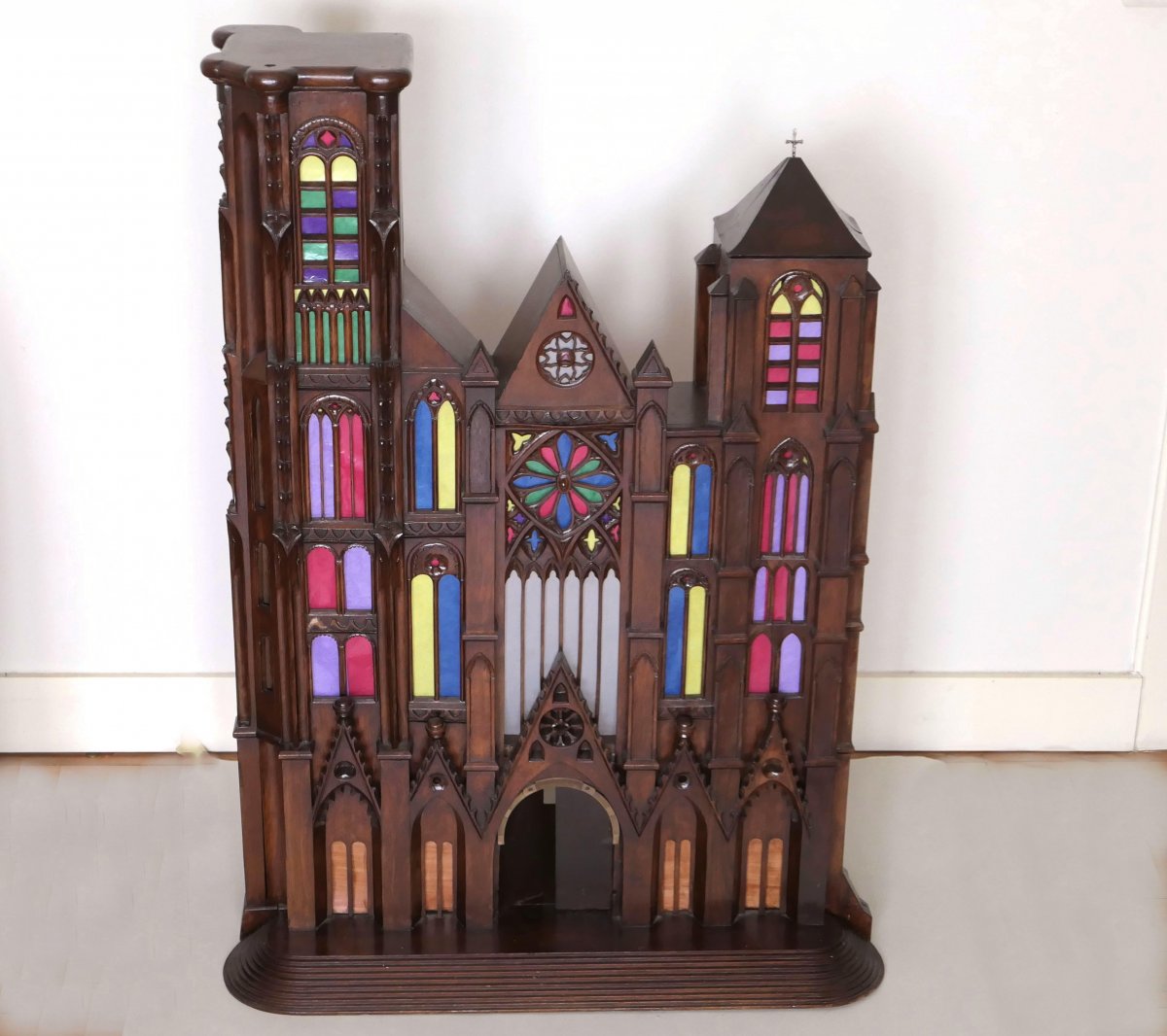 Model Of Bourges Cathedral In Carved Wood-photo-2