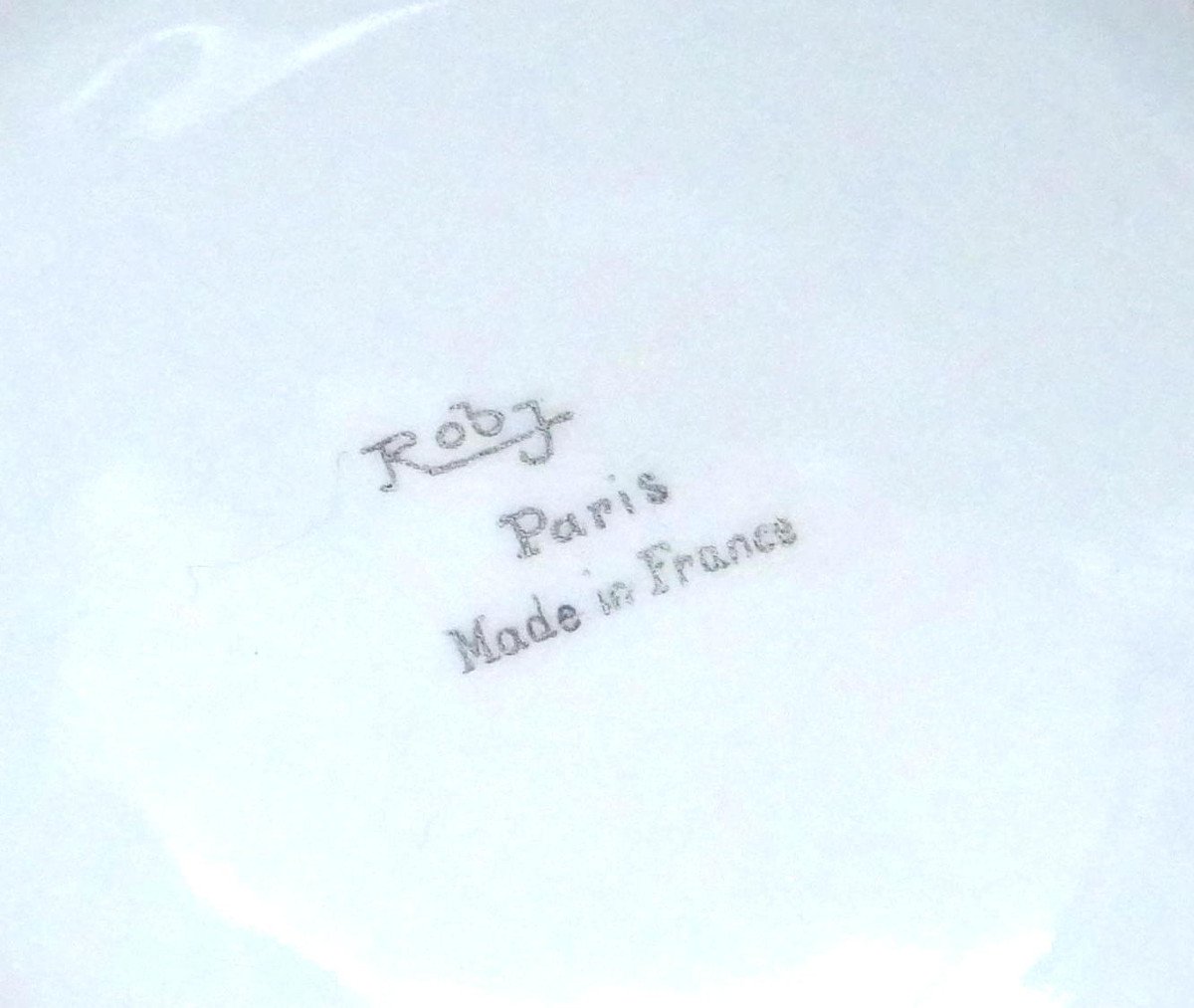 Robj Carafe - Caribbean Woman-photo-4