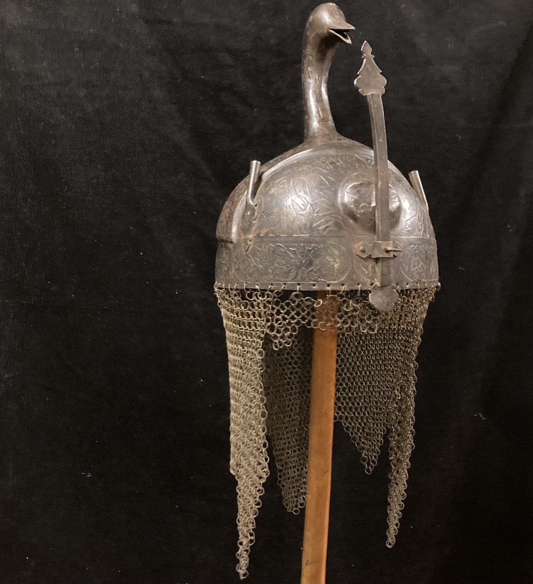 Casque Oriental dit «  KULAH  KHUD » ; Ottoman . XIXéme.