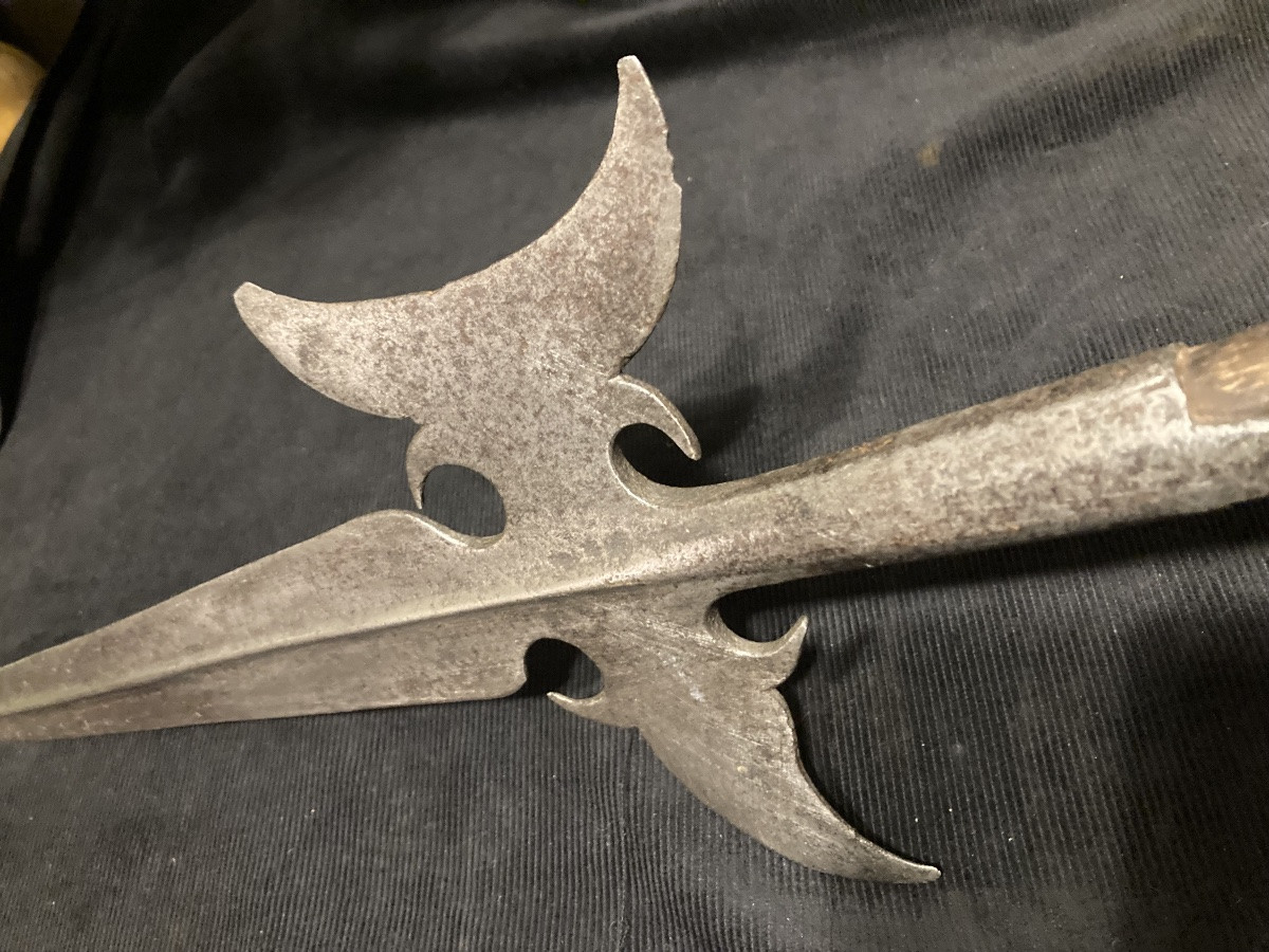 Hallebarde du 17éme siècle France.-photo-4